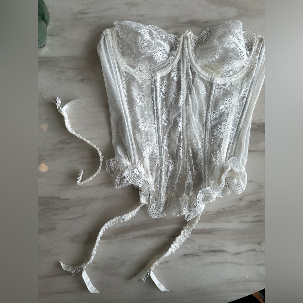 Vintage Victoria Secret White Lace Corset w Garter option- Women Intimates